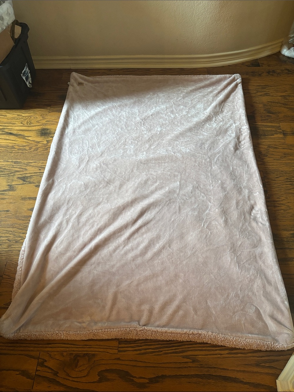 Pink Blush UGG 46x68 Blanket MSRP $198